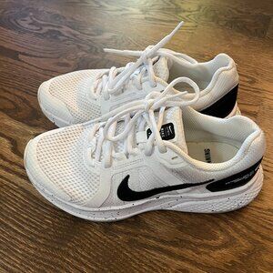 Nike Run Swift 3 Running Shoe Size 5.5